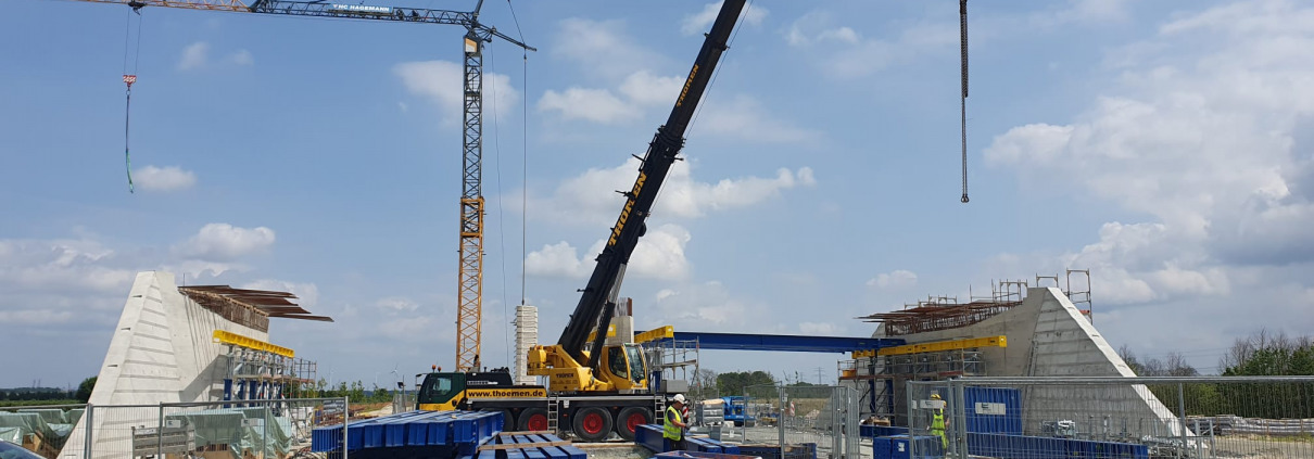 Brückenbau Hamburg A26 Kran mieten Thömen