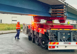 Brückentransport SPMT Sondertransport Thömen Schwerlast