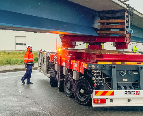 Brückentransport SPMT Sondertransport Thömen Schwerlast