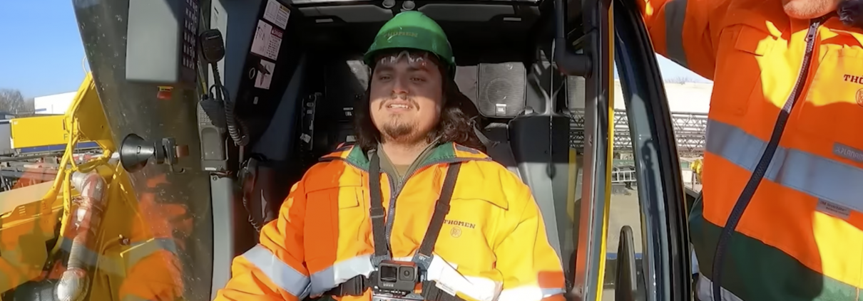 Kranfahrer bei Thömen im Crashkurs - Video "Macker mit dem Bagger"